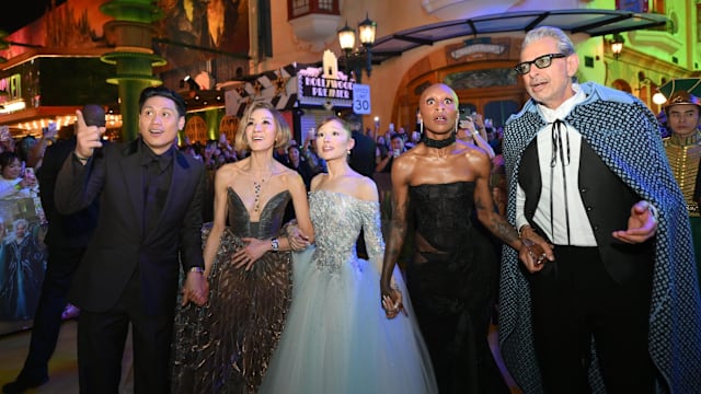 “Wicked: For Good”狮城首映：Cynthia Erivo、Ariana Grande 与杨紫琼闪耀登场，引爆粉丝尖叫浪潮！