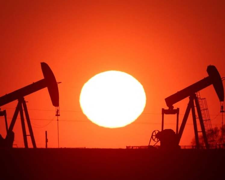 Oil prices steady as investors weigh impact of expanded US sanctions against Iran