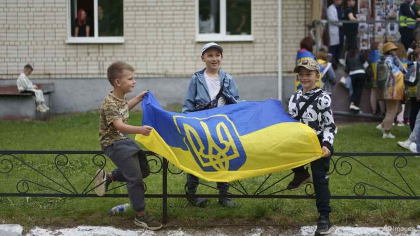 Ukraine and Russia conduct another POW swap Ukraine and Russia conduct another POW swap