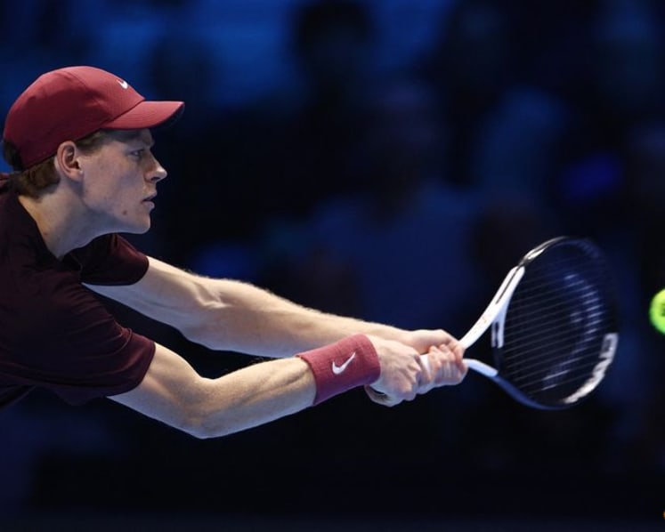 Sinner storms past Auger-Aliassime to begin ATP Finals defence