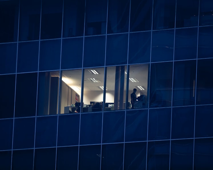 11 companies fined for having employees at the workplace instead of having them work from home by default