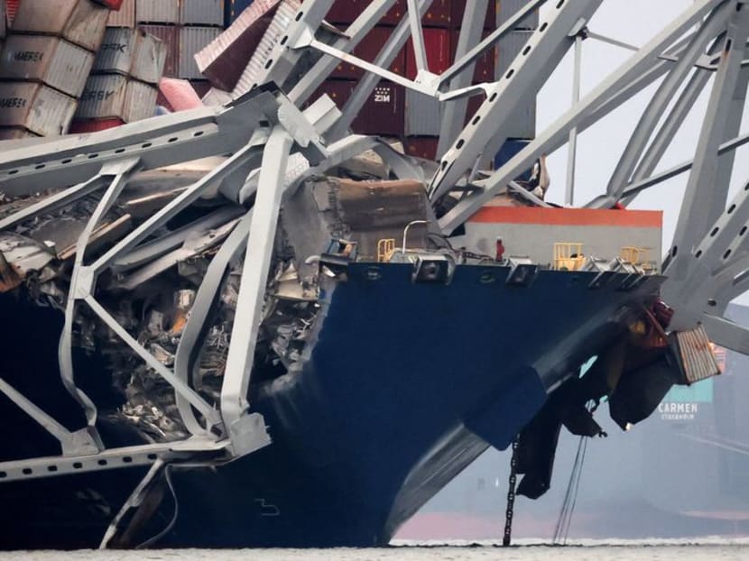 Pilot of Singapore-flagged freighter called for tugboat help before ploughing into Baltimore bridge
