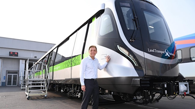 萧振祥走访中车四方车厂 揭新跨岛线列车外型
