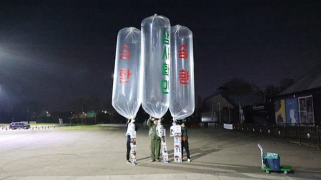 韩国被朝绑架者家属团体向朝鲜空飘传单