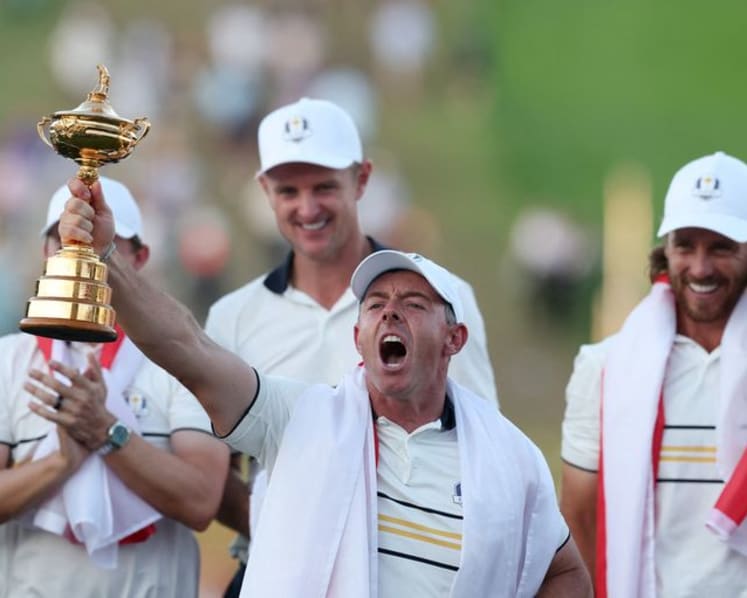 Europe hold off furious US charge to win Ryder Cup