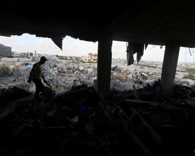 Israel kills nine in Gaza as Egypt hosts new ceasefire talks
