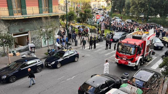 意大利银行劫案 3劫匪挟持25人质地道逃