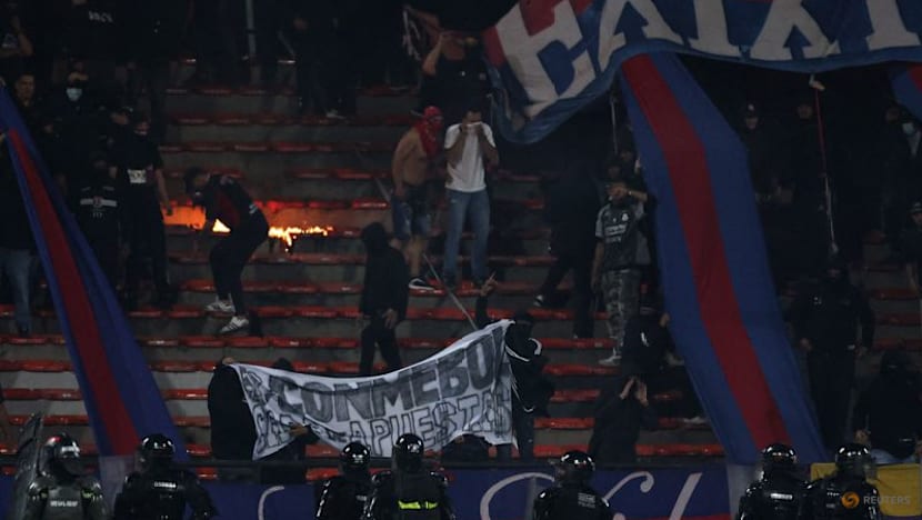 Copa Libertadores game in Colombia abandoned due to crowd trouble