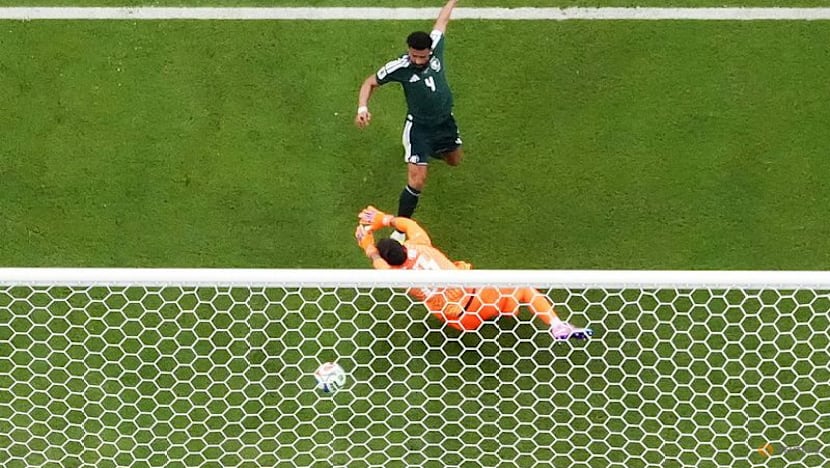 Araujo equaliser saves Uruguay's blushes in draw with Saudis