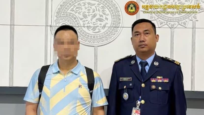Pesalah pengubahan wang haram berbilion dolar diusir Kemboja selepas dideportasi dari SG Pesalah pengubahan wang haram berbilion dolar diusir Kemboja selepas dideportasi dari SG