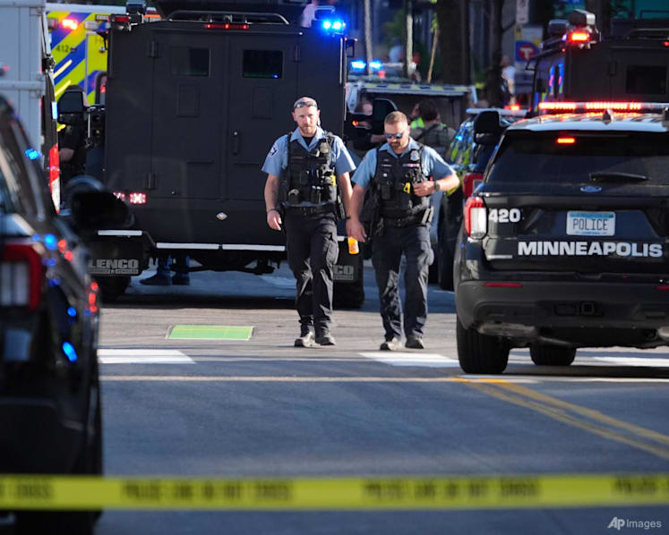Two dead, multiple injured in Minneapolis shooting Two dead, multiple injured in Minneapolis shooting