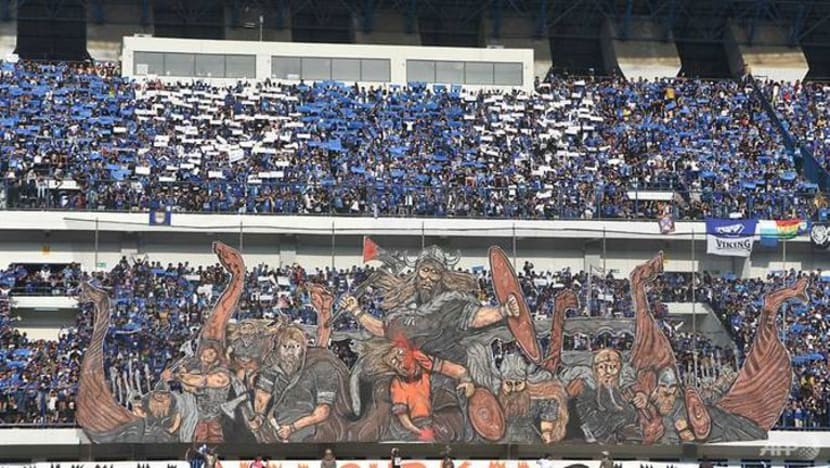 Liga bola sepak Indonesia digantung susuli kematian penyokong Liga bola sepak Indonesia digantung susuli kematian penyokong