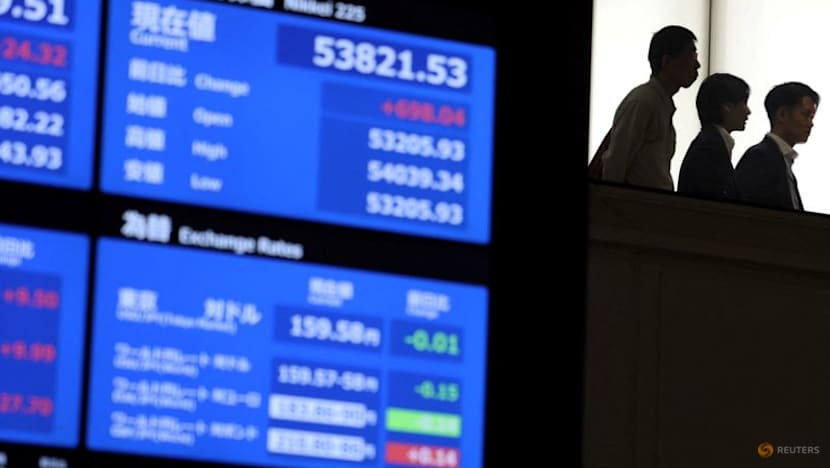 Oil extends gains, Asia shares mixed on US-Iran deadlock