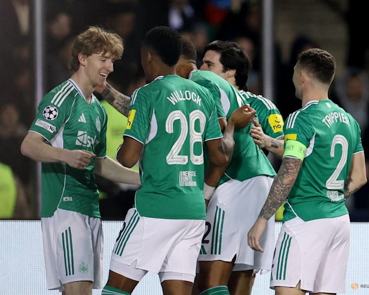 Gordon scores four as Newcastle hammer Qarabag to move to brink of last 16