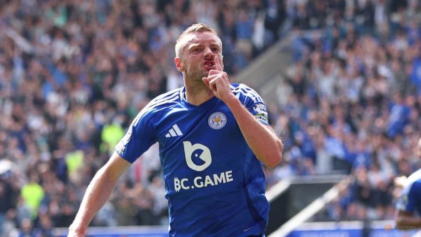Vardy scores on farewell as Leicester beat Ipswich 2-0
