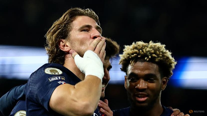 PSG get back on track with 2-0 win over Auxerre