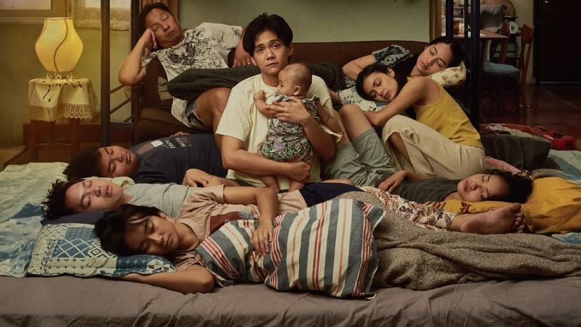 Review film 1 Kakak 7 Ponakan: Siapkan hati dan tisu, drama keluarga ini penuh haru
