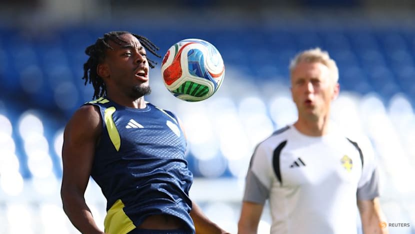 Sweden boss Potter calls up Elanga as Japan make three changes