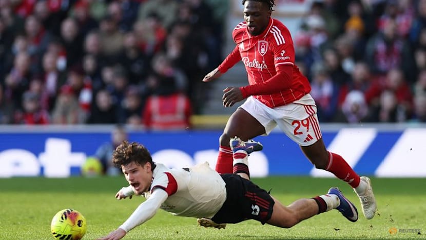 Lacklustre Liverpool snatch late win at Forest