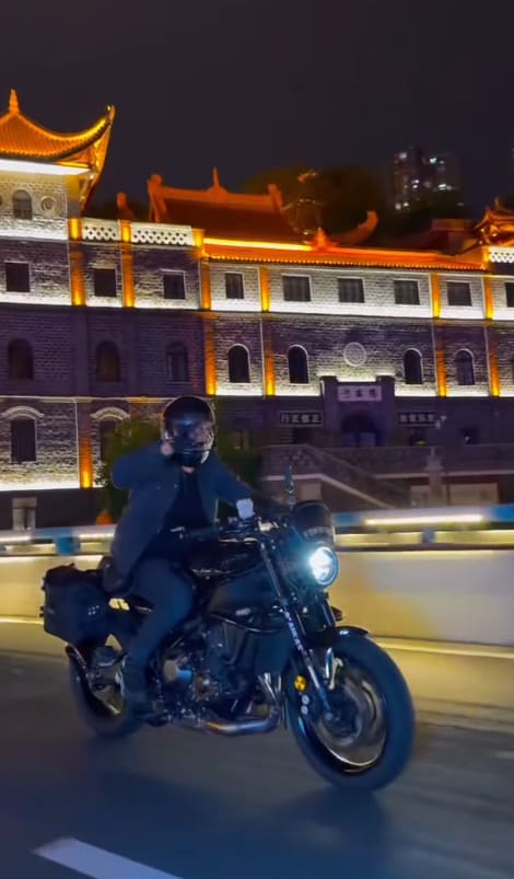 S'porean Is The First Foreigner To Ride His Own Bike In Chongqing's ...