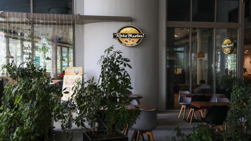 Analysis: Regulations allow F&B joints to let in guide dogs for the visually impaired, but why do some still have reservations?