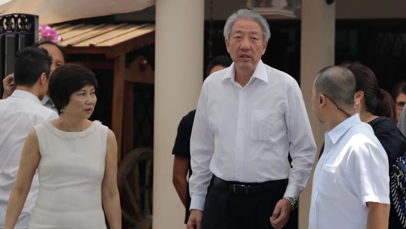 PM Lee, family and friends pay respects to S R Nathan