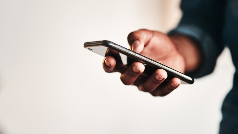 Police officer jailed for sending harassing messages to teenager he was investigating