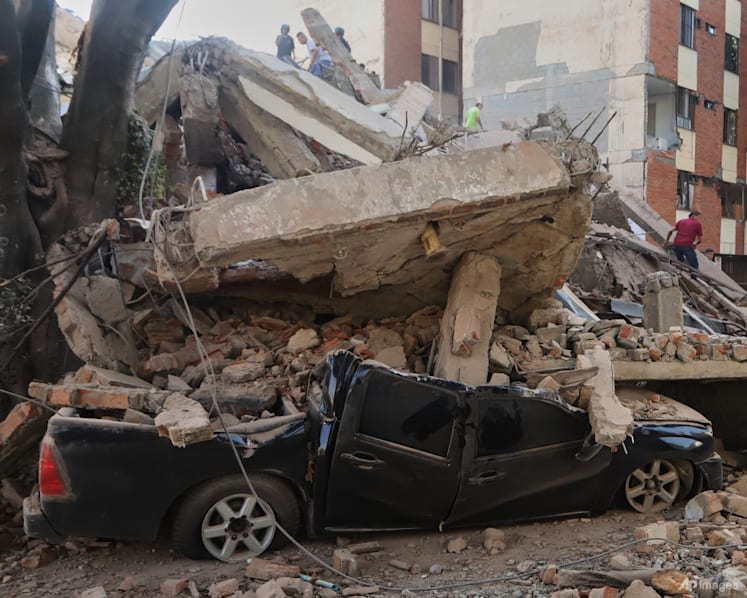 Colombia rescue efforts press on after quake, death toll expected to rise