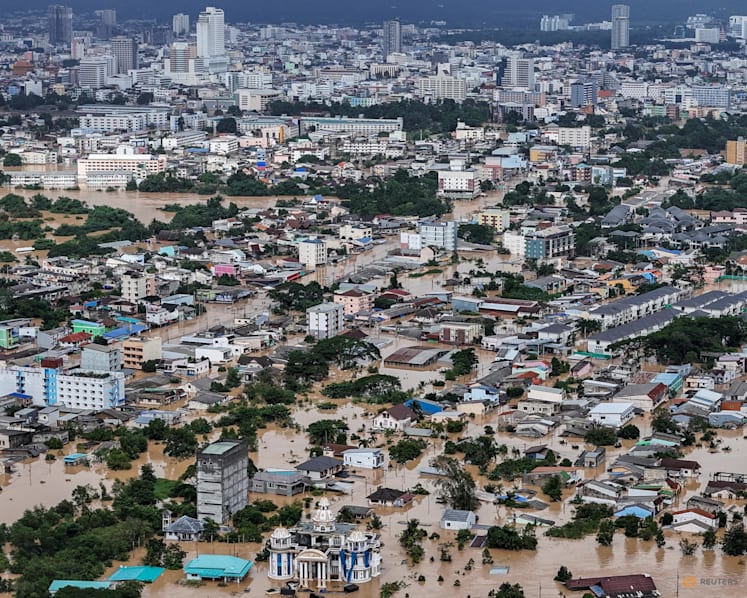 'A hero': Singaporean thanks Thai man who rescued missing father from Hat Yai floods
