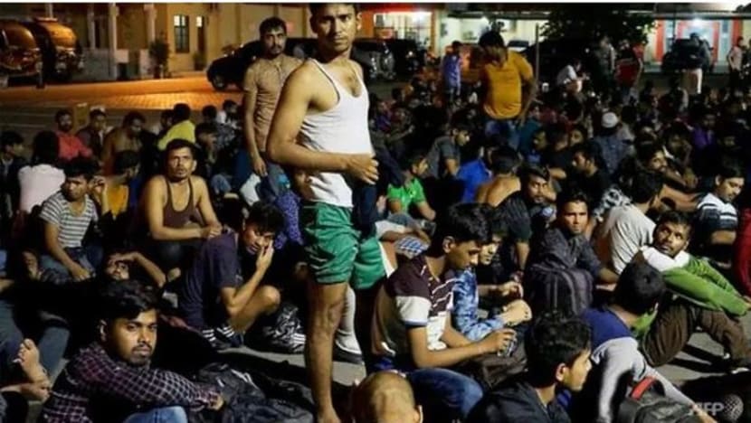 Hampir 200 'warga Bangladesh' dalam keadaan bersesak di rumah kedai Indonesia: Polis