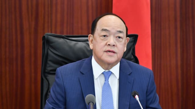 澳门特区行政长官贺一诚宣布 不参加新届行政长官选举