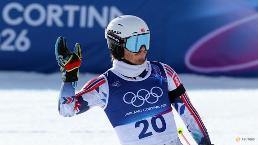 Alpine skiing-Attacking Viking McGrath hunts gold to honour late grandfather