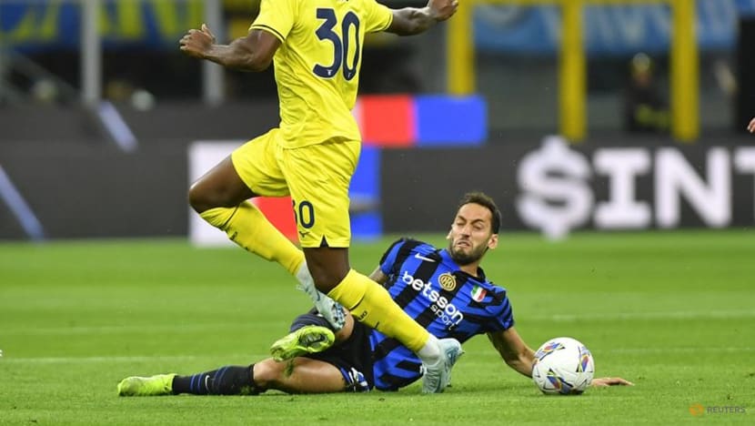 Inter held 2-2 by Lazio as Pedro penalty deals blow to title hopes