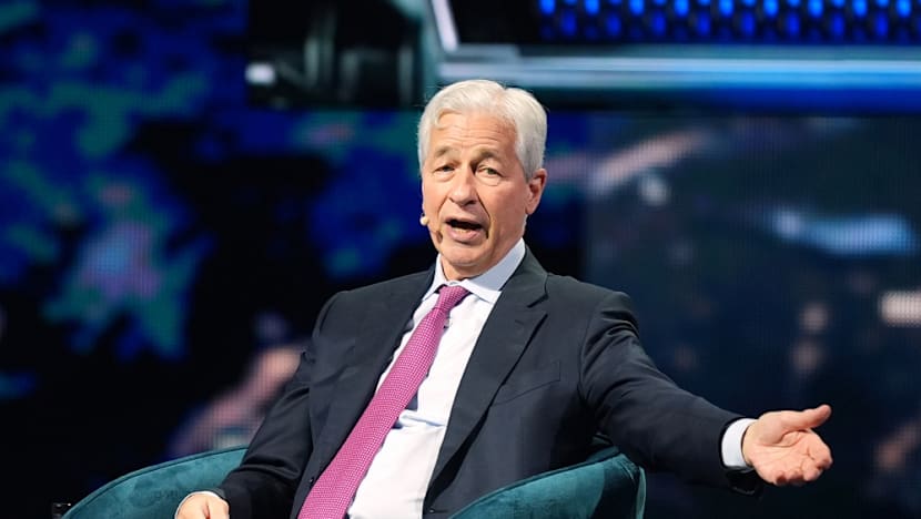 Trump Sues JPMorgan for $5 Billion! Is This Political Payback?