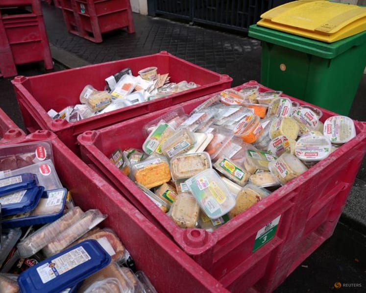 Investigators hunt French supermarket fridge hackers, no claim of responsibility