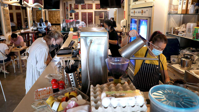 Manpower nightmare: F&B businesses offer higher pay to no or few takers, urge MOM to relook foreign labour policy