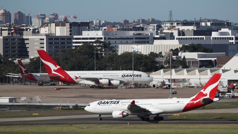 Australian airports hit by outage at immigration counters Australian airports hit by outage at immigration counters