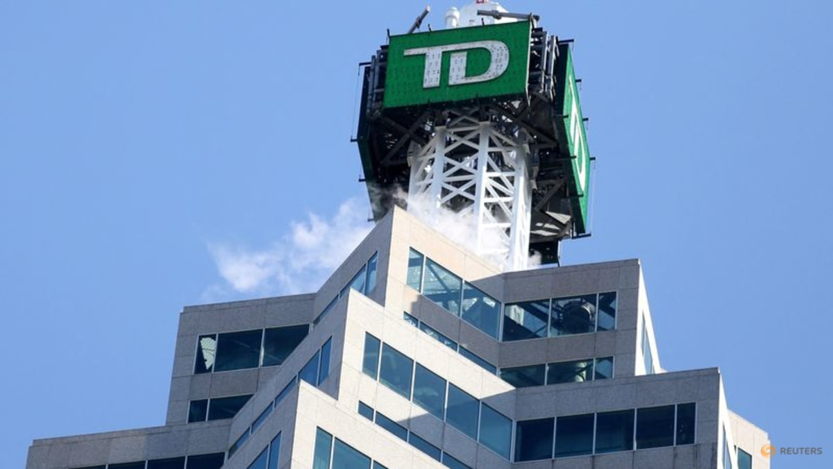 TD Bank Pantau Karyawan via Software — Perlindungan Hukum Karyawan Minim