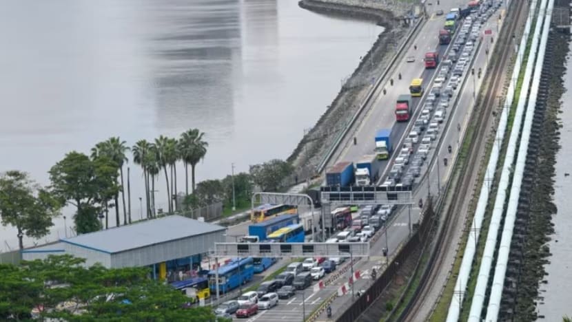 Jumlah kenderaan dari SG ke Malaysia kembali seperti biasa susuli VEP