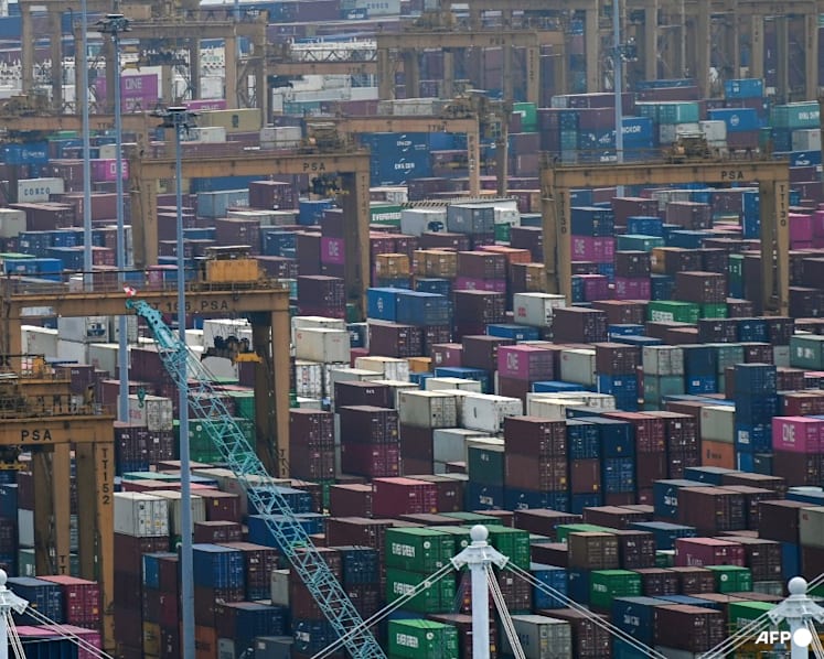 Singapore's key exports dip slightly in May, but electronics segment shines