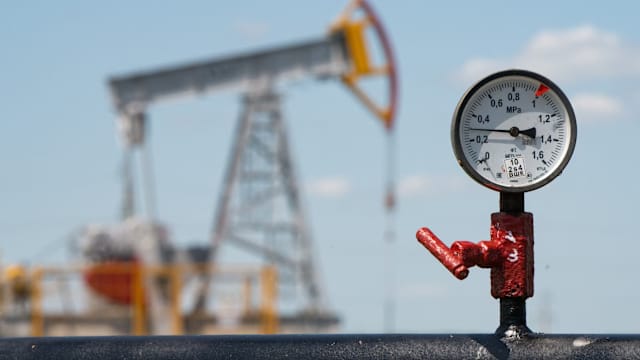 中东战事持续扰乱全球石油供应 国际油价今早开盘走高