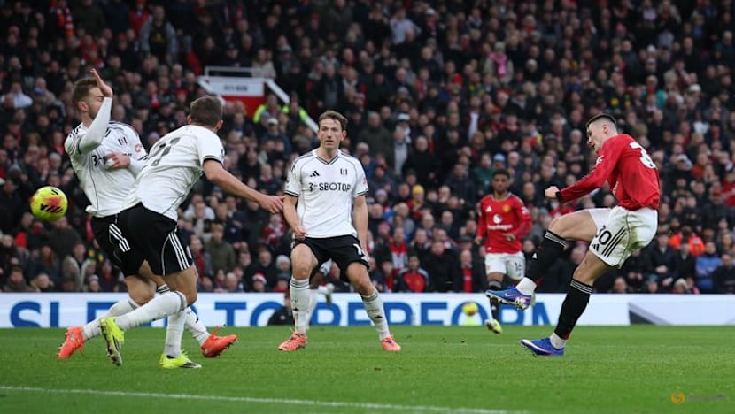 Man Utd continue winning run under Carrick with late 3-2 victory over Fulham