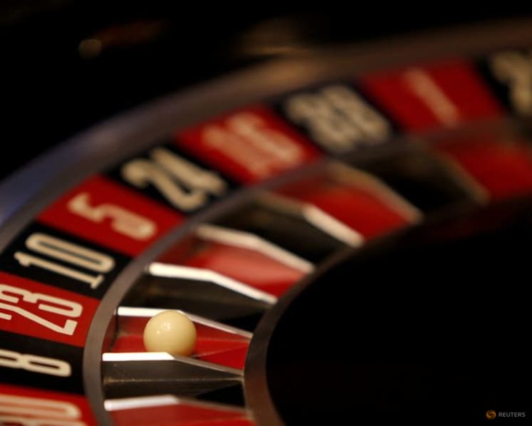 Gambling rate among Singapore residents continues to fall