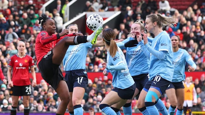 Man City close on WSL title with 3-0 derby win, Arsenal down Spurs