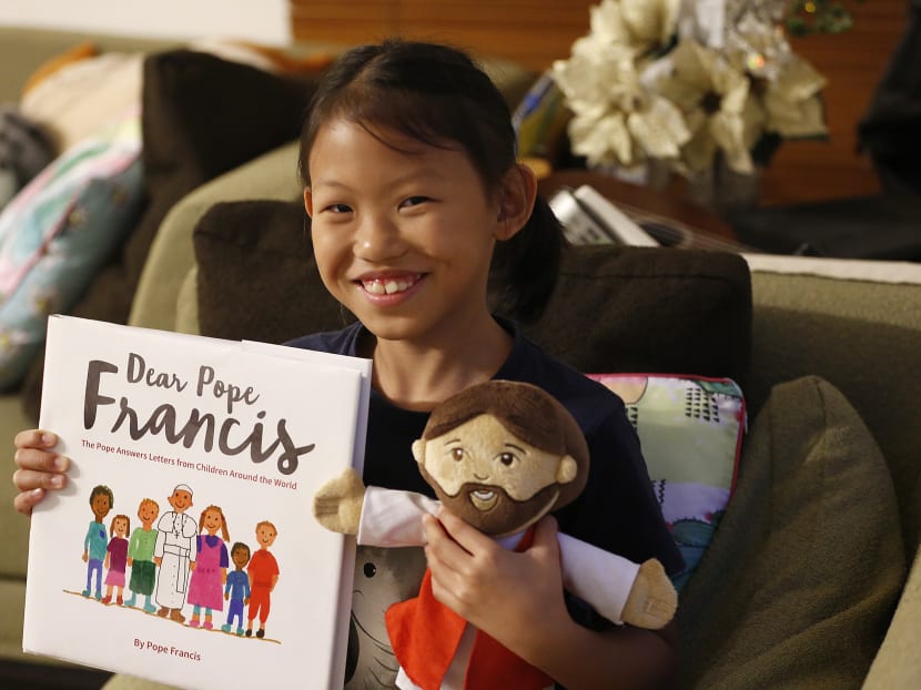 8-year-old S’porean girl skips school to meet Pope Francis