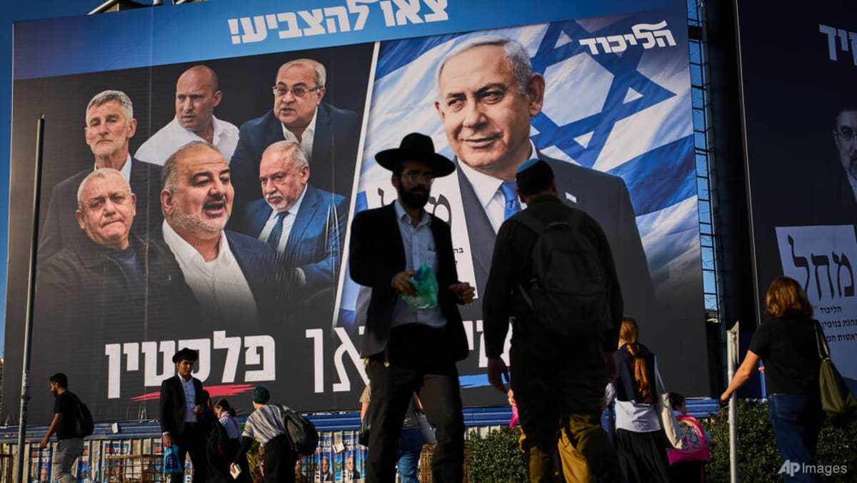 Netanyahu basks in Trump endorsement week before election