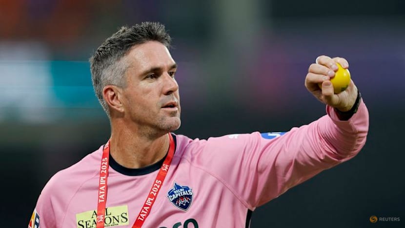 Pietersen backs Bethell to remain in India for IPL despite Cook's criticism