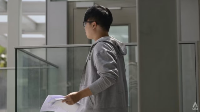 误会同伙私吞金钱 男子逼对方喝尿再浇头