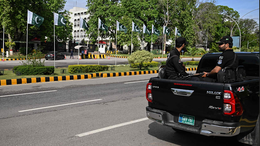 அமைதிப் பேச்சுக்காக இஸ்லாமாபாத்தில் விடுமுறை