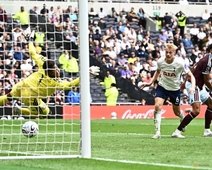 Villa expose familiar flaws as Tottenham slump continues